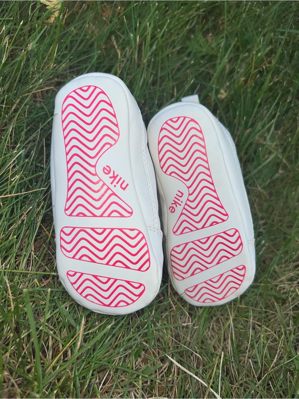 Nike Kids White Sneakers with Pink Swoosh - Picture 4 of 4